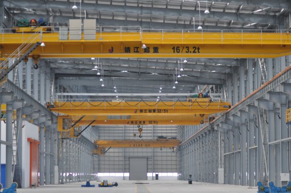 靖起雙梁起重機設(shè)計特點